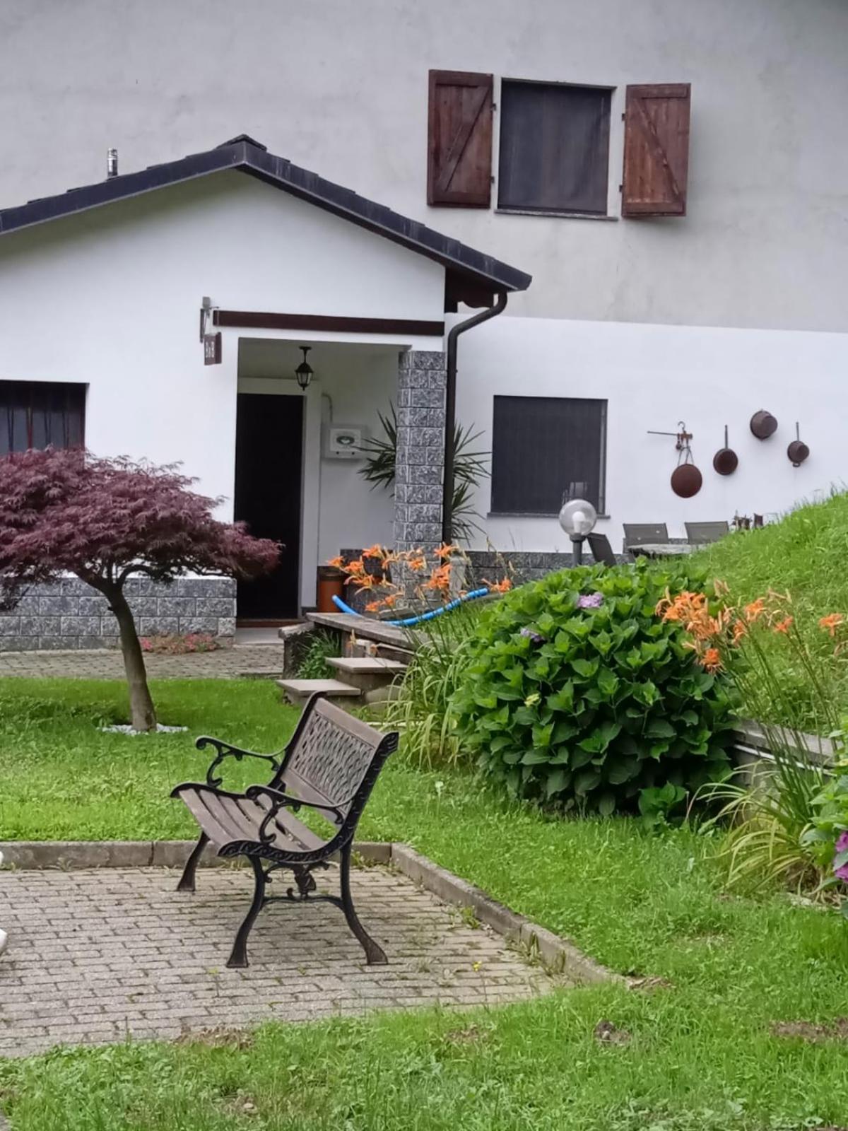 Appartamento La Casa Nel Bosco Rueglio 외부 사진